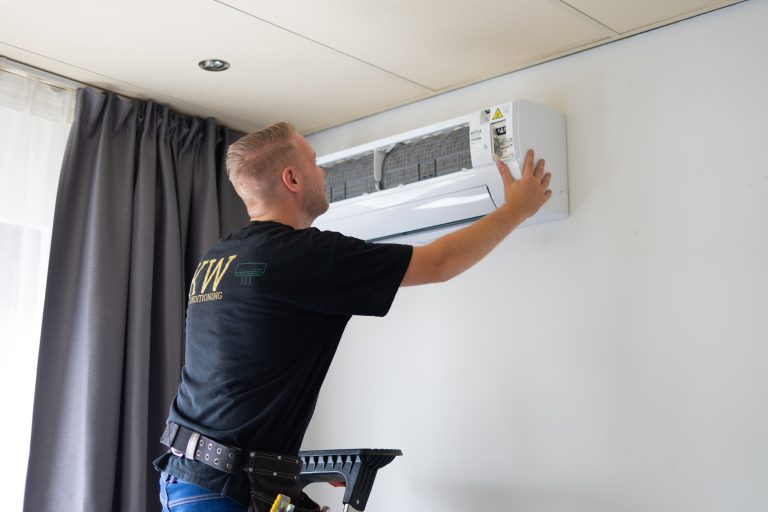 Airconditioning aan de wand